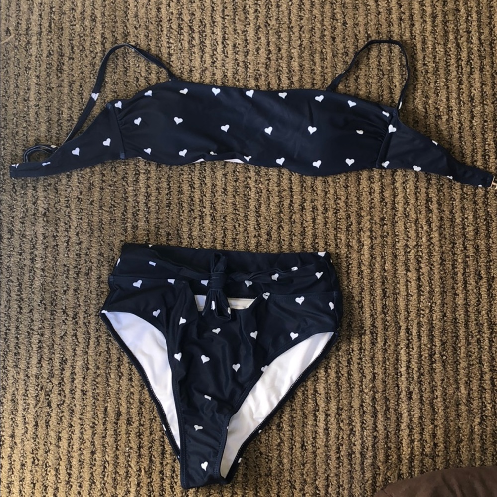 NEW/UNWORN/ BLUE BIKINI WITH WHITE HEARTS